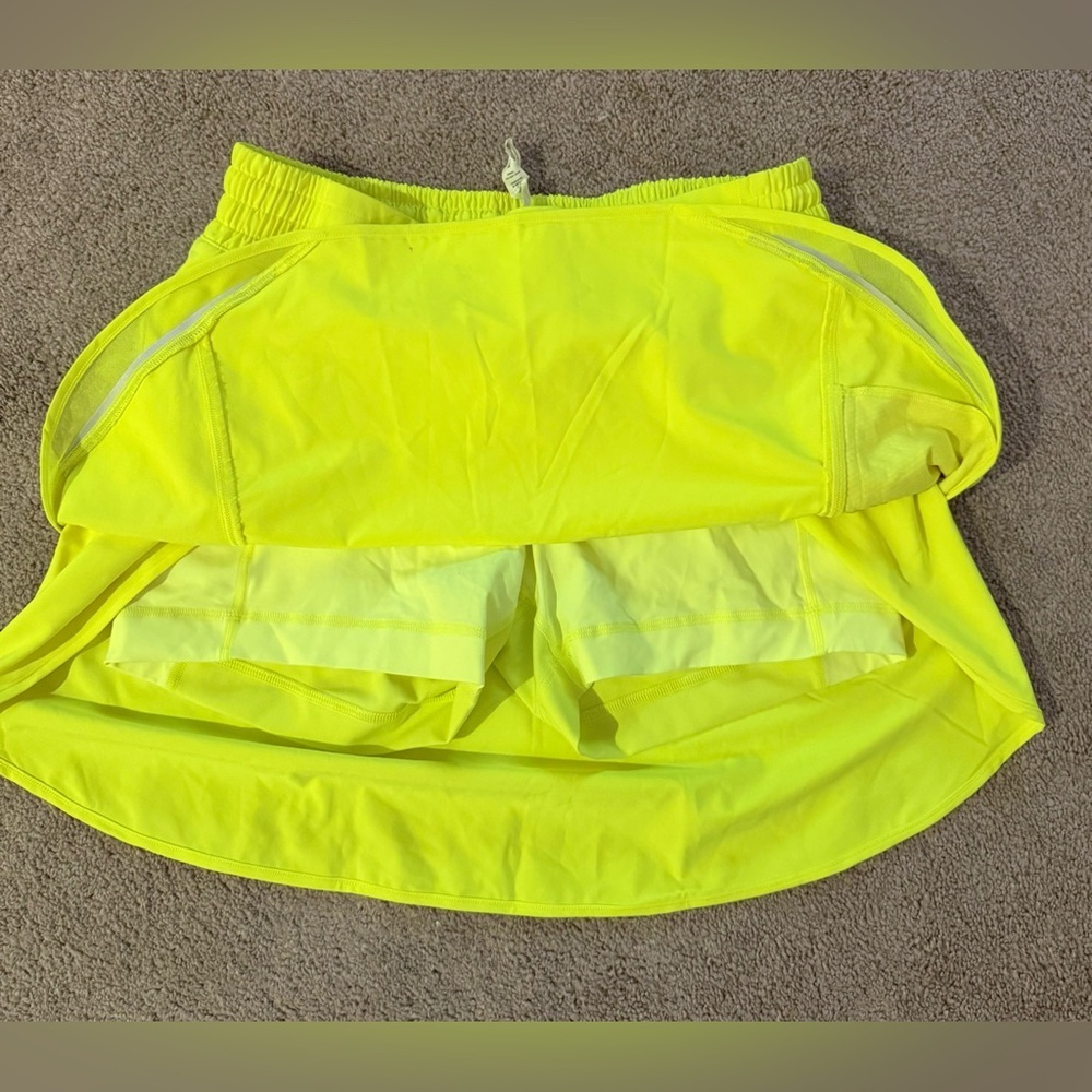 Lululemon Hotty Hot High-Rise Skirt Long Highlight Yellow Size 10 NWOT 2022 - Picture 10 of 13